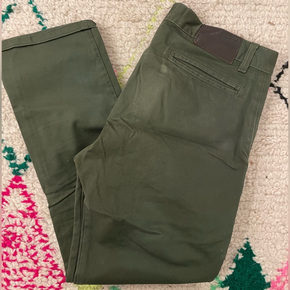 Naked & Famous Slim Chino - Olive Green - Picture 2 of 3